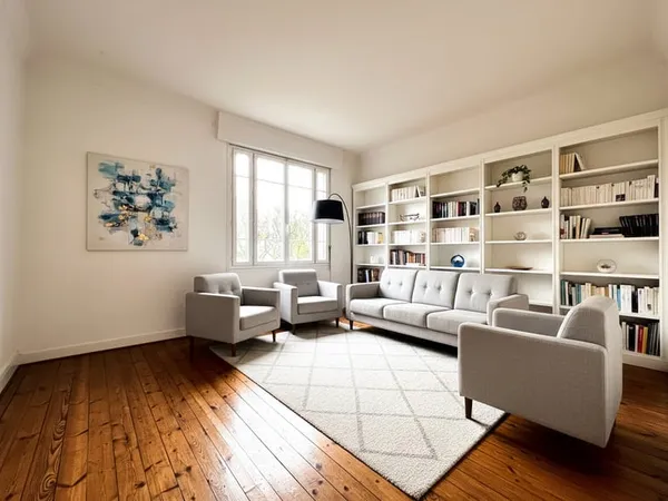 Mellinet dans immeuble ancien grand T2 avec cave