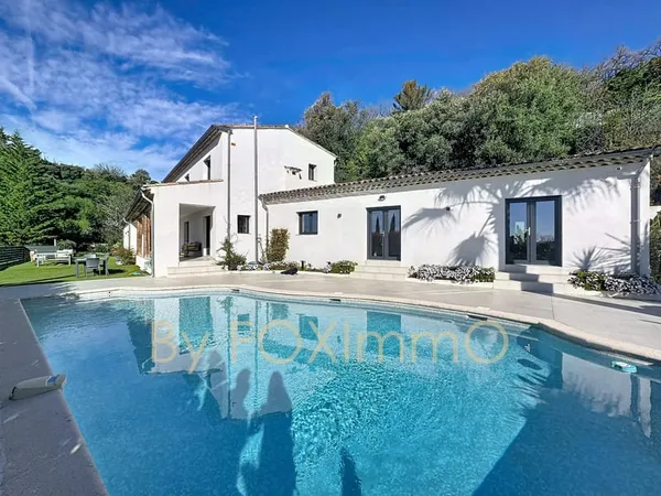 Illa rénovée 300 m² - 5 suites - Piscine - Position dominante - Bien rare sur le secteur