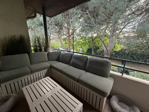 Appartement 4 pièces avec terrasse et parkings