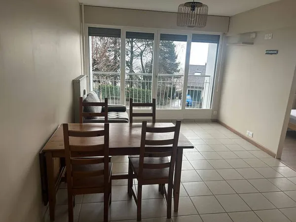 APPARTEMENT MEUBLE