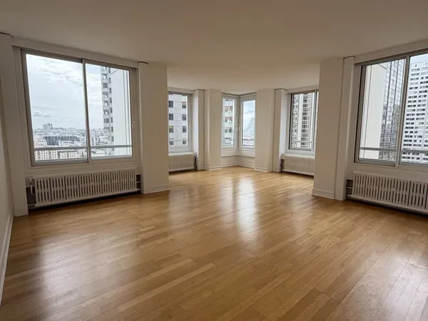 Front de Seine - Beau T3 vide 86.1m2
