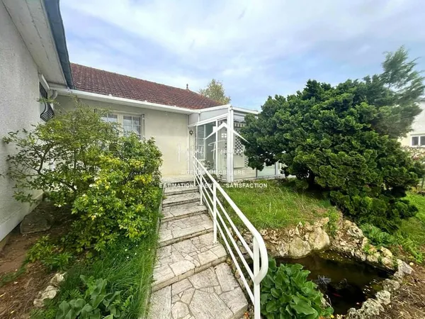 Maison familialle proche des commodités