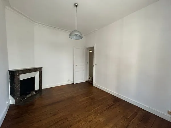 Appartement * 2 Pièces * 40 M² * 44000 Nantes * 621 * 10 * 631