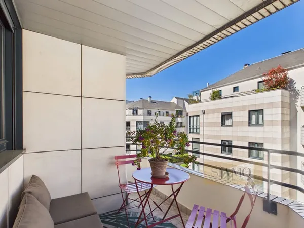 VINCENNES CARRE MAGIQUE 2 PIECES DE 47 m2 AVEC TERRASSE