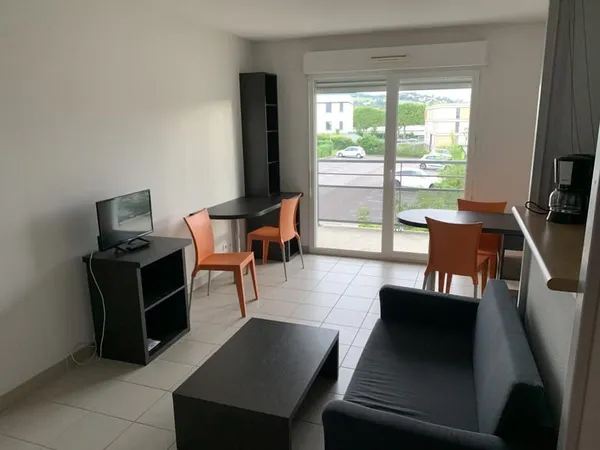 F2 MEUBLE FACE HOPITAL NORD