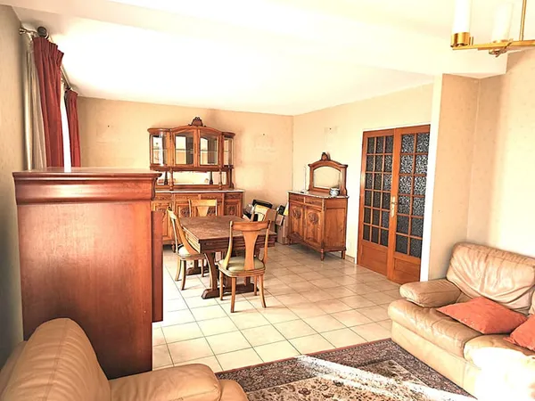 GRAND T4 BALCON CAVE 2 GARAGES EN SOUS SOL TOULOUSE SAINT CYPRIEN METRO ARENES