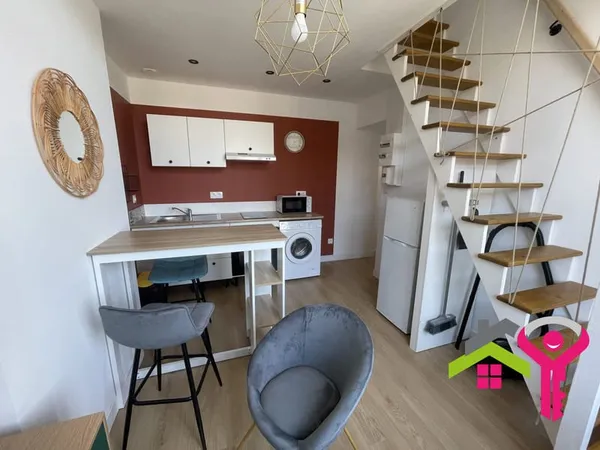 Appartement rénové, très proche université meublé