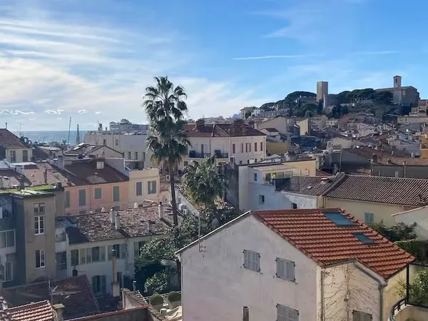 Cannes Centre - Vue Mer - Ferrage