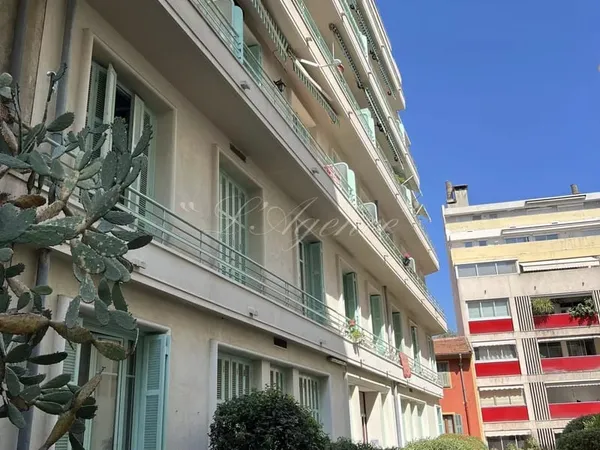 BOULEVARD FRANCOIS GROSSO - 2P MEUBLE - DERNIER ETAGE - BALCON