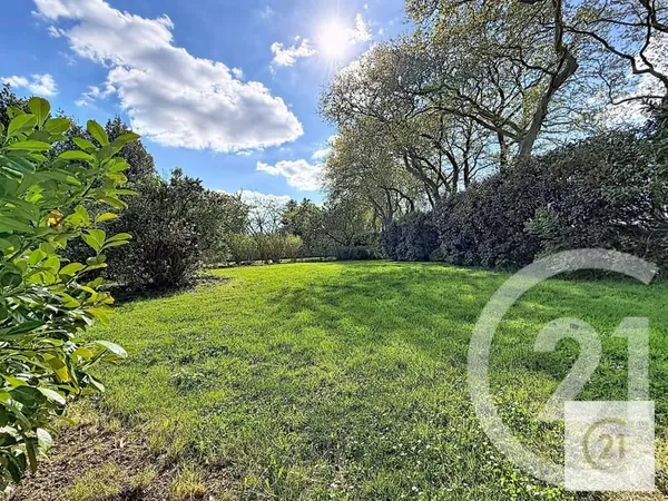 Terrain 639 m²