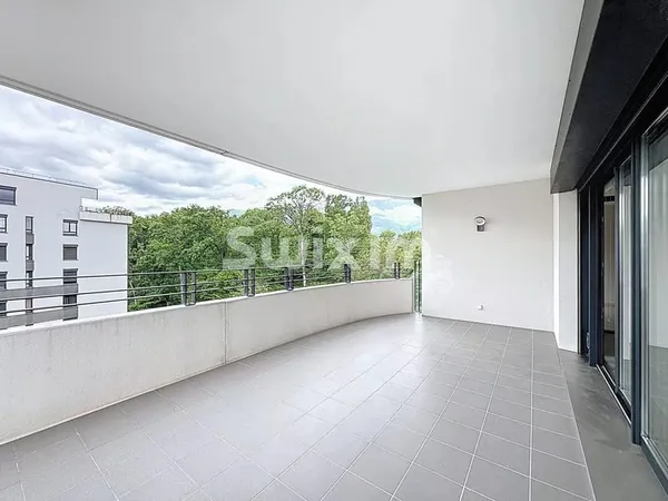 Appartement T5 de 162m2 avec loggia de 25m2 et garage fermé!