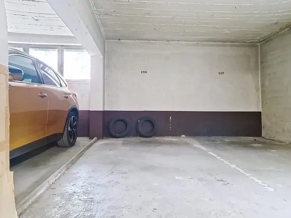 Parking dans la résidence Le Mont Blanc