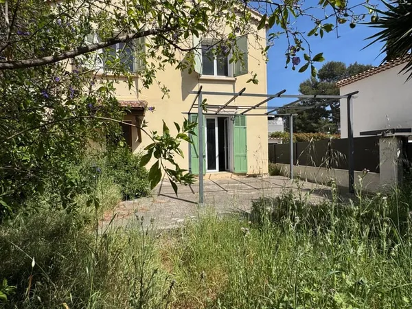 Sanary sur Mer - Maison Type 3 78m2 à rénover