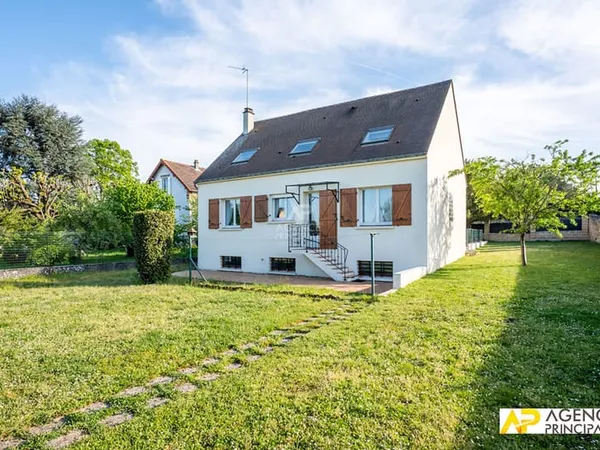 Maison Le Mesnil Le Roi 160 m2