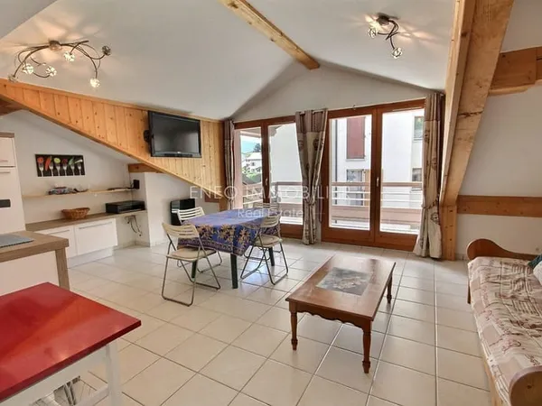 Superbe T4 récent avec terrasse