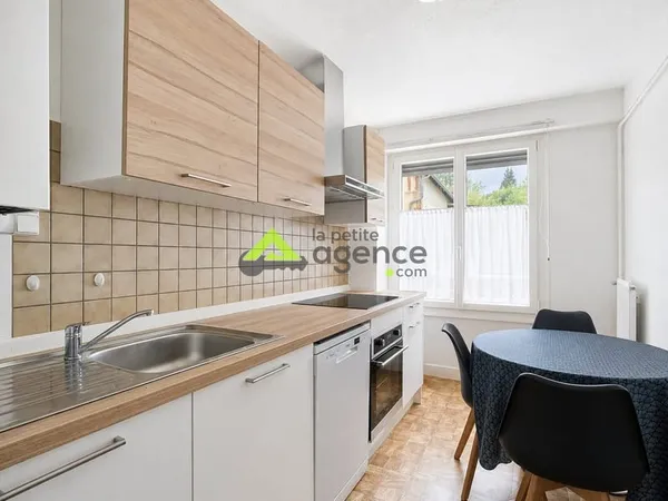 Appartement T3 60 m2 Aubusson Parking + Cave