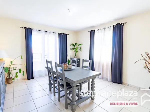 Maison de 93.45m² habitables, 4 chambres, sur sous-sol complet au centre de St André de Corcy - bell