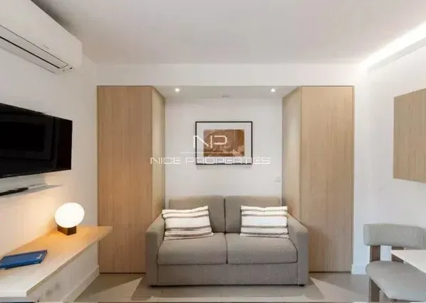 STUDIO MONT BORON