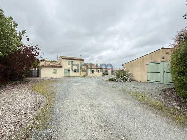 SAINT ANDRÉ GOULE D'OIE: au calme, maison 155m2 hab, 5 chamb