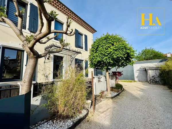 Maison bourgeoise Montelimar 5 pièces, 3 Chambres 115 m2