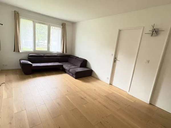 À LOUER F3 MODERNE + PARKING DISPONIBLE FIN MAI