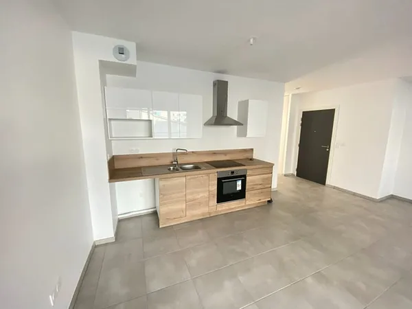 Appartement Reims 3 pièce(s) 76.59 m2