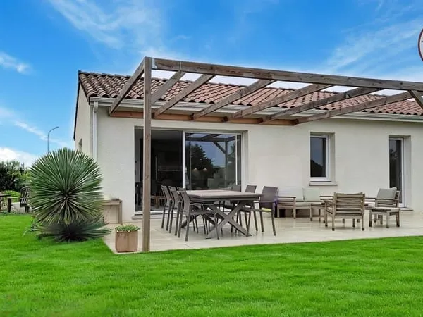 Maison Vente L'Isle-Jourdain 4p 94m² 325000€