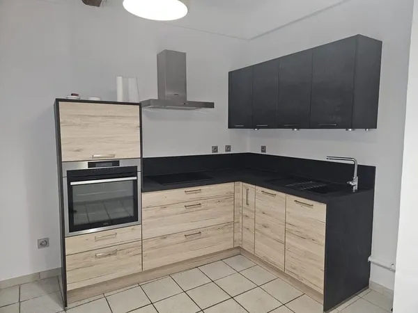 Appartement T3 au coeur de SOLLIES-PONT