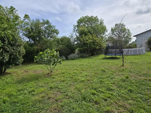 Beaumont sur Léze, Maison Traditionnelle T5 sur un terrain clos