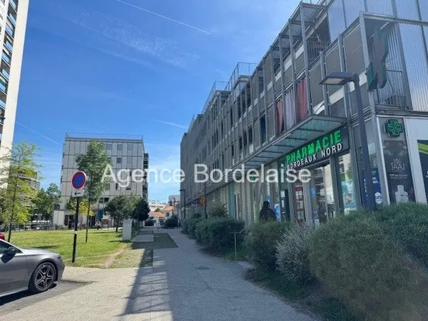 Bordeaux Grand Parc, Pharmacie env. 180m²