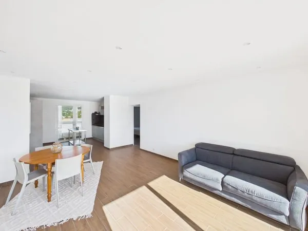 A VENDRE F3 RENOVE AVEC TERRASSE FINOSELLO