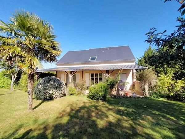 Pavillon sur sous-sol 6 pièces 188m²