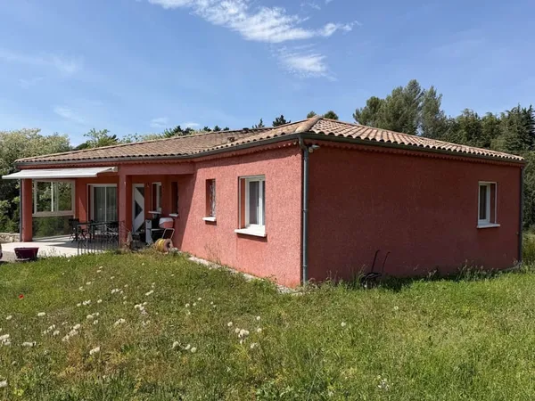 Jolie villa de plain pied de type F4 Villeneuve de Berg