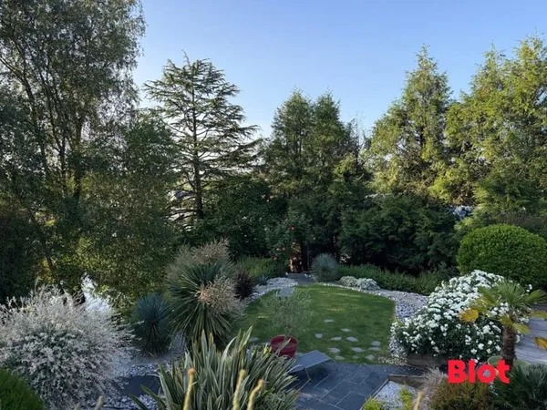 MAISON D'ARCHITECTE D'EXCEPTION - 300m² - PRESTATIONS HAUT GAMME