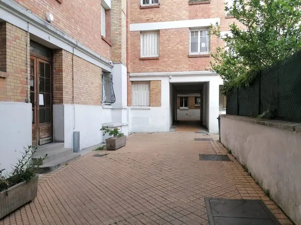AULNAY SOUS BOIS CENTRE GARE T2 44 M²
