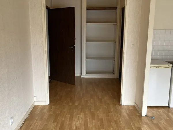 T1 - 526.59 € CC / MOIS - TALENCE