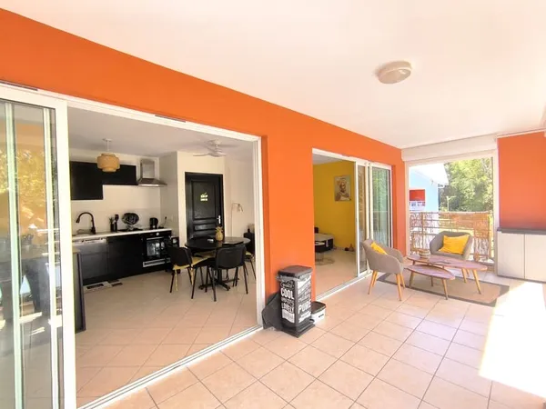 Appartement T2 meublé à louer Dugazon eau, edf, internet inc