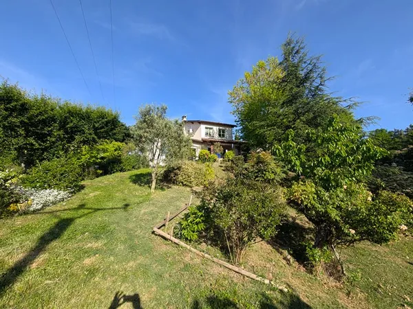 VILLA - Vienne - 5 pièces -135 m2