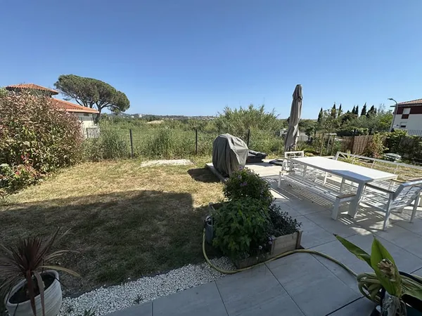COUP DE COEUR ! REZ-DE-JARDIN D'EXCEPTION À LA TOUR DE MARE