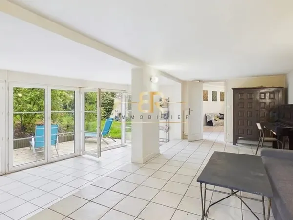 MAISON FAMILIALE 153 M2 JARDIN ARBORÉ SUITE PARENTALE