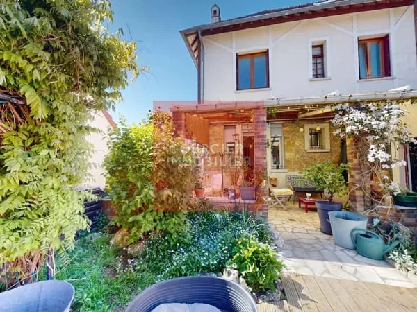 LE MESNIL SAINT DENIS (78) VENTE MAISON 166 M²