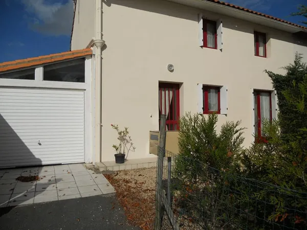 LA ROCHE SUR YON - MAISON 66 M²