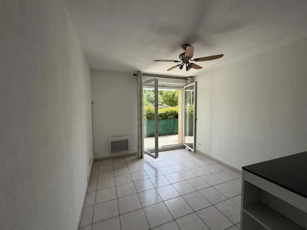 F2 - 32.7m ²
