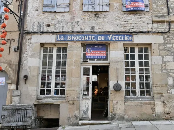 Vézelay Bâtiment ouvert à tous vos projets.