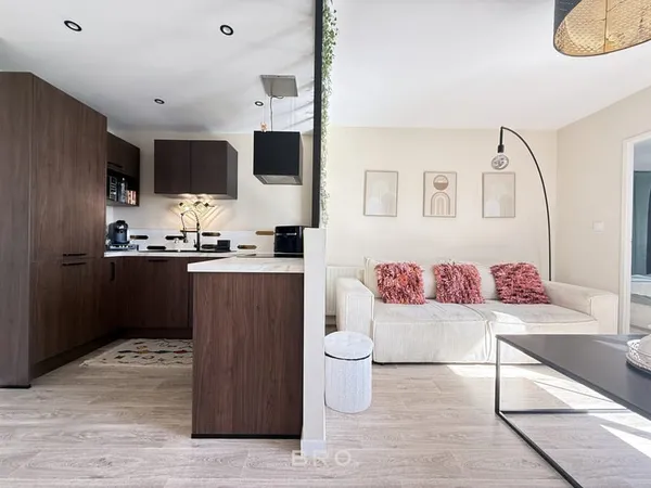 APPARTEMENT 2 PIÈCES - 47M2 - DERNIER ÉTAGE ASCENSEUR - PARK