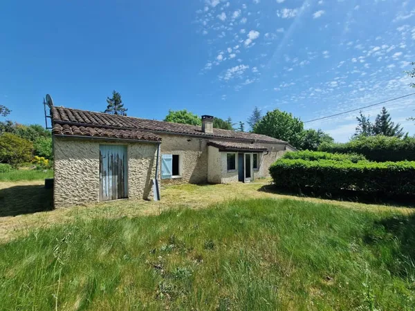 Charmante maison en pierre - Un beau projet pour les amateurs de rénovation !