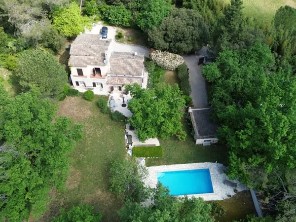VALBONNE - EXCLUSIVITE Belle propriété au calme avec beau