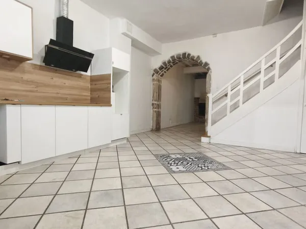 Maison de vigneron d'exception avec piscine intérieur et pot