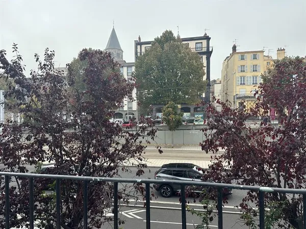 STUDIO CENTRE VILLE AVEC JARDIN
