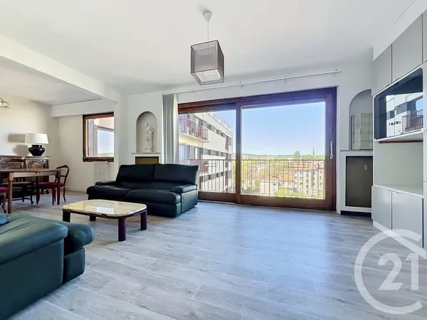 Appartement 4 pièces 82 m²